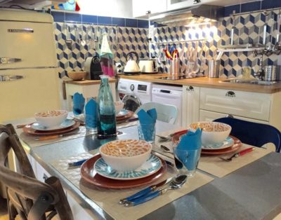 CHAMPS ELYSÉES NEAR PRESIDENT HOUSE 4/5P