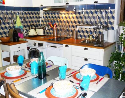 CHAMPS ELYSÉES NEAR PRESIDENT HOUSE 4/5P