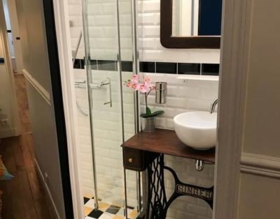 CHAMPS-ELYSÉES THE CAMPAIGN IN PARIS 2 SHOWERS 4/5P