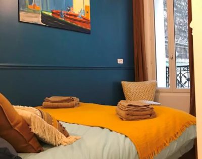 CHAMPS-ELYSÉES THE CAMPAIGN IN PARIS 2 SHOWERS 4/5P