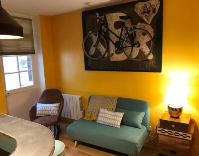 CHAMPS-ELYSÉES THE CAMPAIGN IN PARIS 2 SHOWERS 4/5P