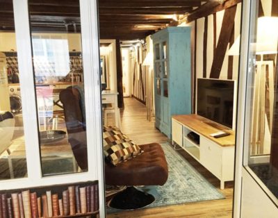 CHAMPS ELYSÉES NEAR PRESIDENT HOUSE 4/5P