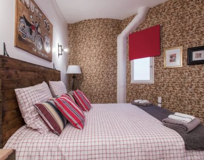 MONTMARTRE AND STREET OF THE MARTYRS – LOFT 4/7 PERS