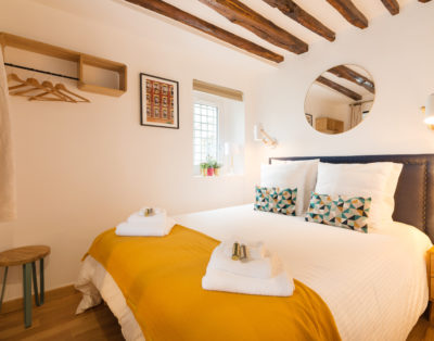 17Th CENTURY RESIDENCE NEAR PLACE DES VOSGES 4/5 P