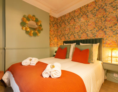 COCOON FLAT NEAR CANAL ST MARTIN 6 BEDS 4/8 P