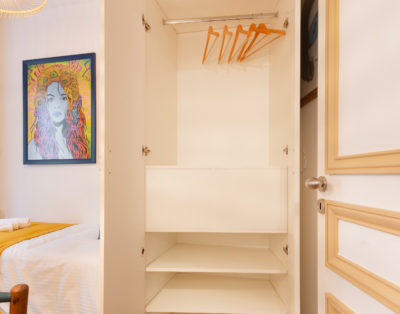 WARM AND COSY HIPPIE CHIC STYLE 2 SHOWERS 6/8P