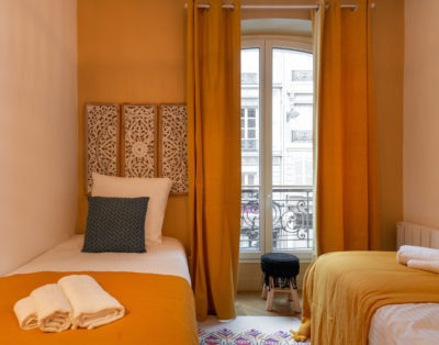 WARM AND COSY HIPPIE CHIC STYLE 2 SHOWERS 6/8P